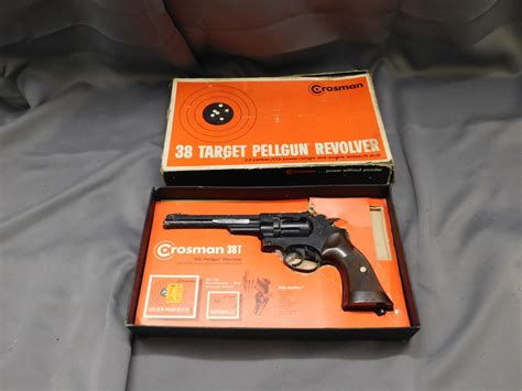 Crosman 38 T Pellgun Revolver Co2 Pistol In Box