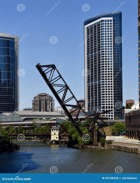 Kenzie Street Bridge editorial stock photo. Image of county - 94146258