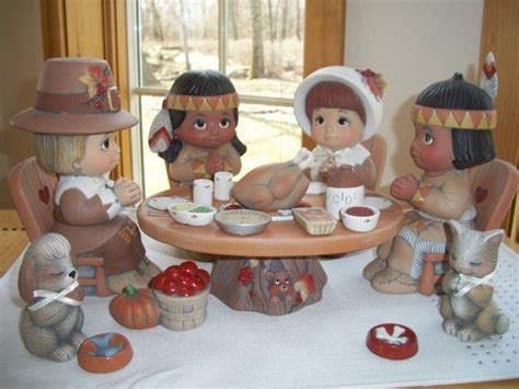 Ceramic Happy Thanksgiving Dinner Sceneholidaypilgrimindianfestive