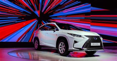 Lexus (レクサス, rekusasu) is the luxury vehicle division of the japanese automaker toyota. Japanese Luxury Car Brand Lexus Comes To India With Three ...
