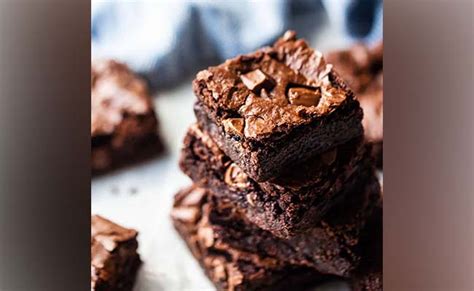 delicious fudgy chocolate brownies recipe moist brownie recipe