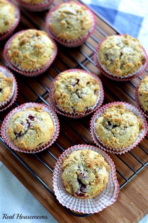 Raspberry Muffins With Streusel Topping ⋆ Real Housemoms