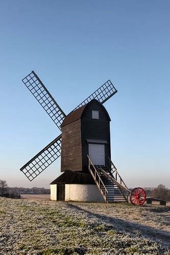 Ivinghoe Windmill Ivinghoe Buckinghamshire 29122014 Charlie