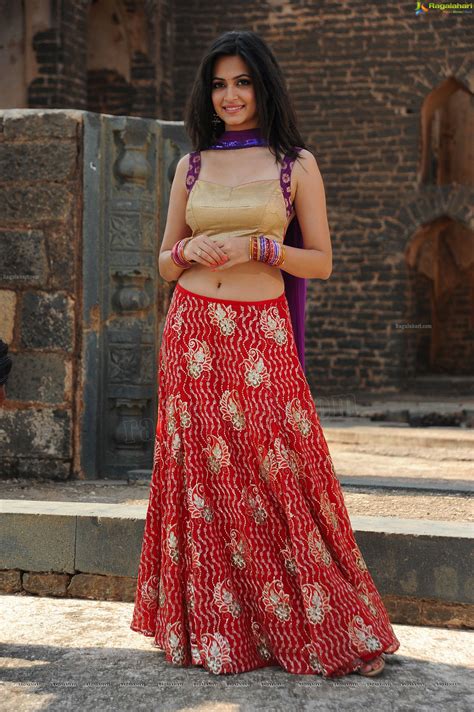 Kriti Kharbanda High Definition In 2023 Kriti Kharbanda Evening Dresses Prom Traditional