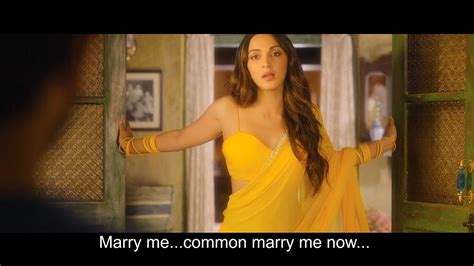 Kiara Advani Romantic Entry Scene From Govinda Naam Mera Hindi Movie Scenes Preview Youtube