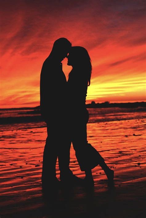 Finding Value In Your Relationship Sunset Beach Pictures Romantic Sunset Couple Sunset Lover