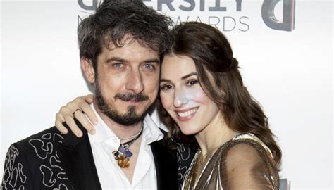 Diana si è infatti mostrata in lacrime ai suoi follower, annunciando di non stare più con paolo. Diana Del Bufalo e Paolo Ruffini: cos'è successo davvero e ...