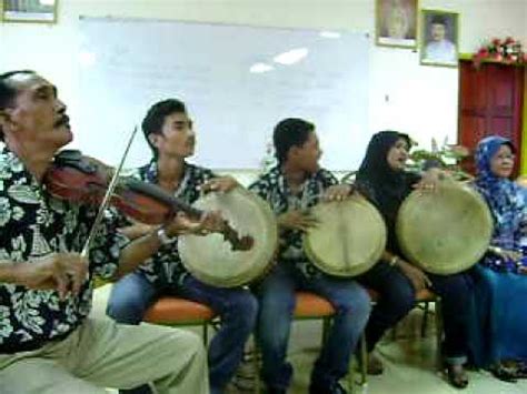 Dondang sayang rentak inang allan wan aka bibik huat neo sama cikgu pyan.mp3. Dondang Sayang Cover Pak Bahrin - YouTube