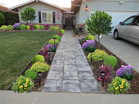 Best Front Walkway Landscaping Collection With Home