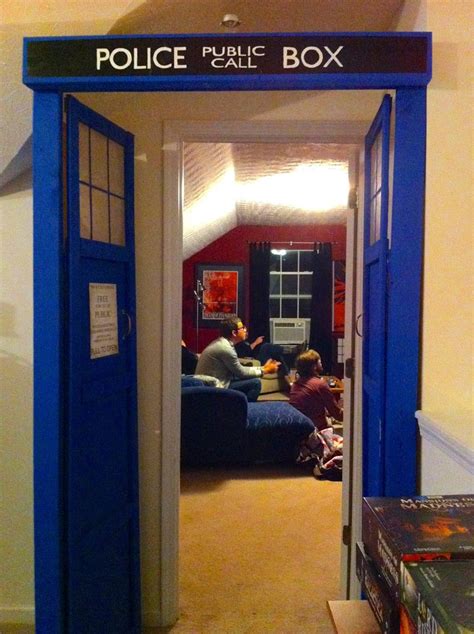 This Tardis Actually Is Bigger On The Inside Pics Global Geek News