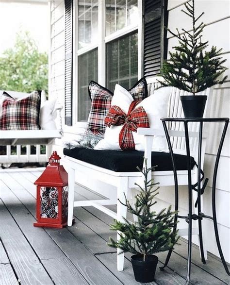 25 Amazing Winter Porch Decor Ideas That Will Impress You Christmas