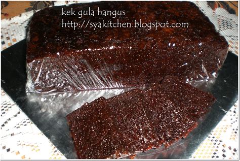Larutkan tepung beras dalam 200 gram santan. sEg@laNy@ diSiNi: kek gula hangus