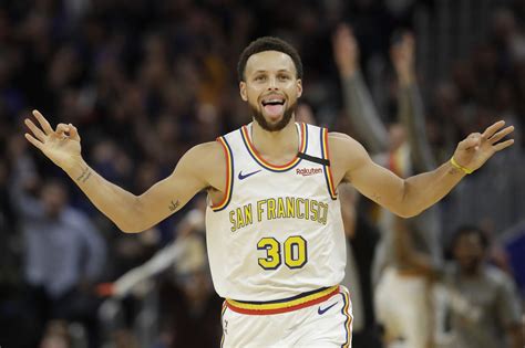 The nba star stephen curry has hosted a coronavirus q&a with the infectious diseases expert dr anthony fauci on instagram. Warriors' Stephen Curry sits out against 76ers with flu