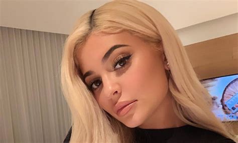 News, the matriarch plans to launch her own beauty brand. Kylie Jenner Skips Out On 2018 People's Choice Awards: Where Was She!? | Access