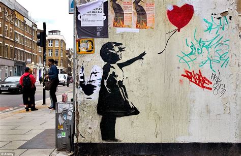 Banksy Bilder Berlin Banksy Werk Im Bethanien Freigelegt 5 Bz