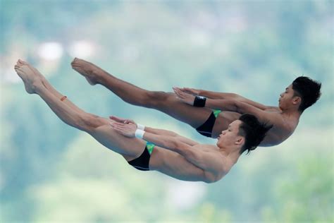 Nazirul hanis suhaimi is a member of vimeo, the home for high quality videos and the people who love them. Divers take two bronze in Gold Coast | New Straits Times ...