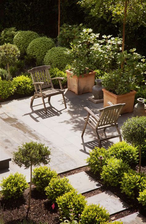 Hardscaping 101 Design Guide For Patio Pavers Gardenista In 2023