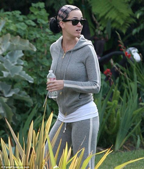 Working Out Those Vocal Chords Make Up Free Katy Perry Emerges From A