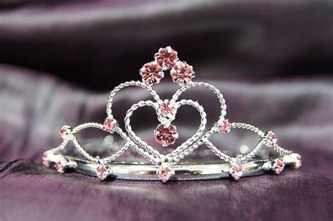 Beautiful Bridal Wedding Tiara Crown With Pink Crystal Party Accessories C16055 Click Image