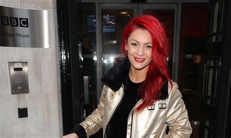 Justice For Airasia Big Member Dianne Buswell Showcases Gorgeous