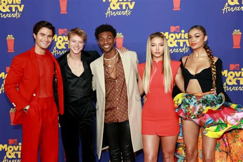 See The Outer Banks Cast At The Mtv Movie And Tv Awards 2021 Popsugar