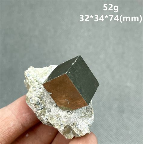 New 100 Natural Shiny Spanish Cuboid And Cube Pyrite Mineral Specimen
