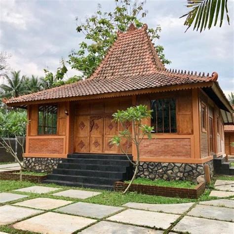 Rumah adat kasepuh adalah salah satu rumah adat jawa yang berasal dari jawa barat. 5 Rumah Adat Jawa Tengah : Ciri Khas & Keunikannya LENGKAP