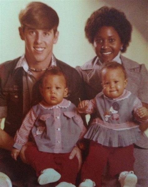 Tamera darvette mowry is an naacp image award winning american actress. Check out Tia and Tamera's Baby Pic with Parents