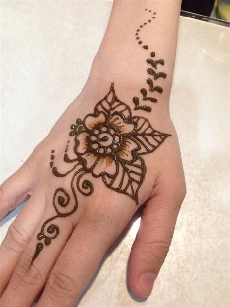 Henna On Other Trainee Henna Tattoo Designs Simple