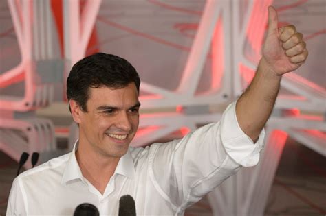 Sánchez was sworn in as prime minister of spain.credit.pool. Espagne : Pedro Sanchez, le "beau mec" qui passait pour un ...