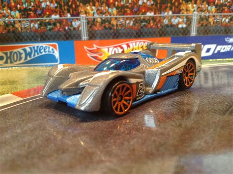 JULIAN S HOT WHEELS BLOG 24 Ours 2015 Target Exclusive Snowflake Edition