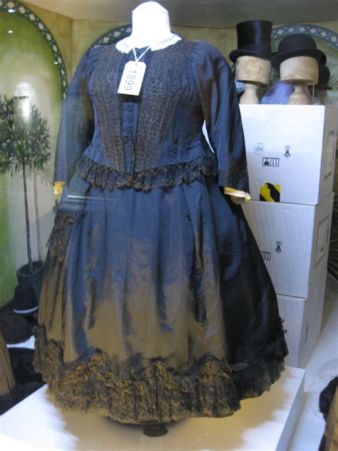 Queen Victoria S Dress In Fashion Museum Bath