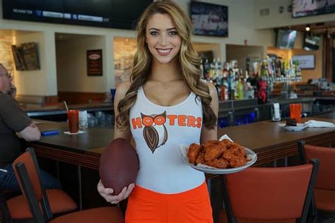 New Hooters Owl