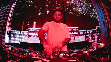 Jauz Shares Undeniably Groovy New Tech House Heater Dont Leave Me