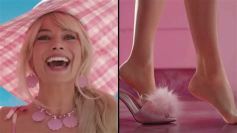 Margot Robbie Feet Barbie It S Gone Viral