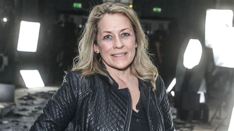 Tv Host Sarah Beeny Reveals Shes Been Diagnosed With Breast Cancer Aged 50