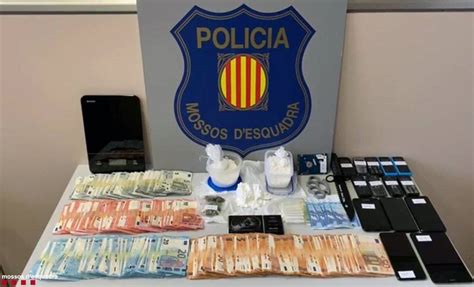 Detenido Por Vender Cocaína En La Calle En Tarragona Simulando Que