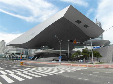 The busan cinema center (also called dureraum, meaning enjoying seeing movies all together in korean) is the official, exclusive venue of the busan international film festival (biff), where its opening and closing ceremonies take place, located in. Busan Cinema Center - Wikipedia