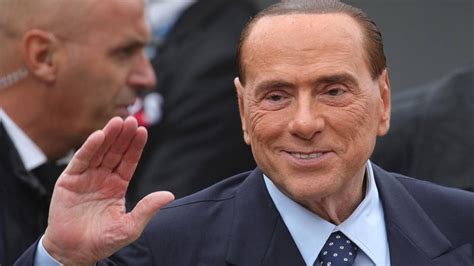 Italia exprimer ministro italiano berlusconi hospitalizado por problemas cardíacos. Silvio Berlusconi ist wieder da - und will zurück an die ...