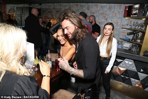 Pete Wicks Puts On A Cosy Display With Leggy Love Islander Lillie