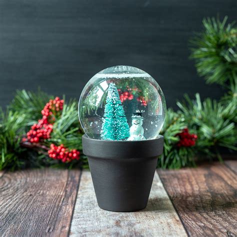 Diy Snow Globe A Fun And Easy Christmas Craft Hearth