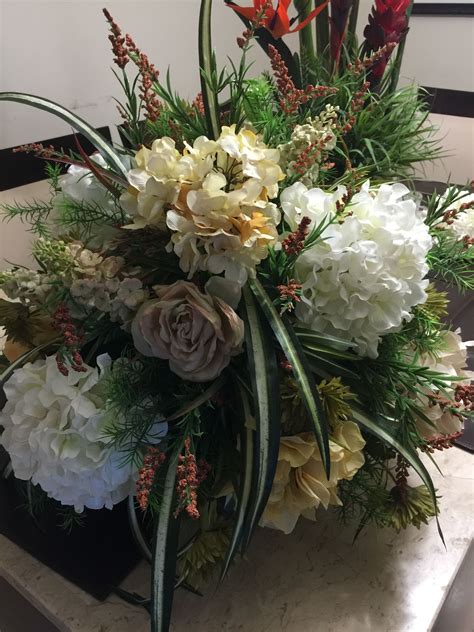 Check spelling or type a new query. Pin by Jessica Hernandez on Centerpieces | Floral wreath ...