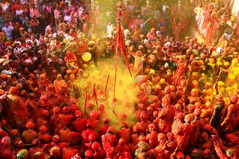 Holi 2019 In Mathura Vrindavan Holi Celebration In Mathura Vrindavan
