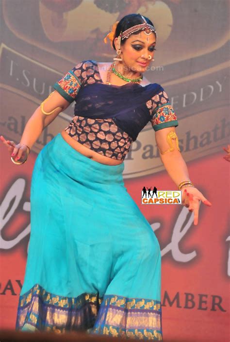Hot Images Of Indian Actresses Shobana Hot Navel Show In Her New Dance