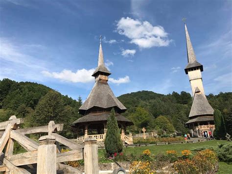 Il Cimitero Allegro Di Săpânța In Romania Dove La Morte Non Fa Paura