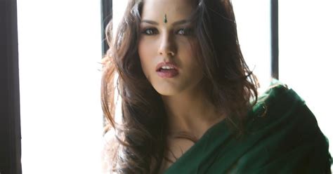 Jism Actress Sunny Leone Bares It All In A Green See Through Saree