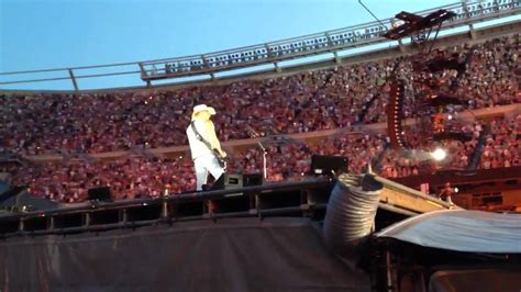 Kenny Chesney Opening Song Soldier Field Chicago 2012 Youtube