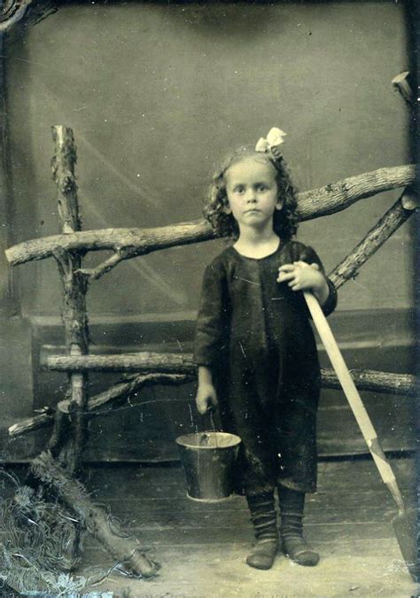 41 Lovely Portrait Pictures Of Little Girls In The Late 19th Century