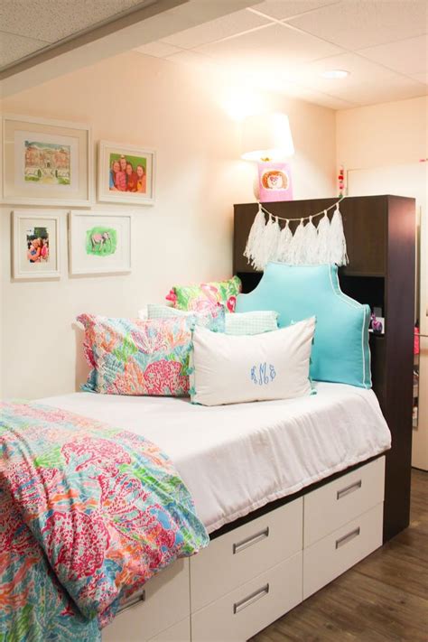 Sophomore Year Room Reveal Let S Get Preppy Diy Dorm Decor Dorm Room Inspiration Dorm Diy