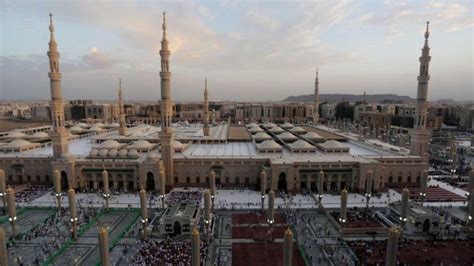 مدینہ کی مسجدِ نبوی مٹی کے کمرے سے دنیا کی دوسری بڑی مسجد تک Bbc News اردو